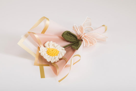 Wrapped in Love – Ivory Daisy