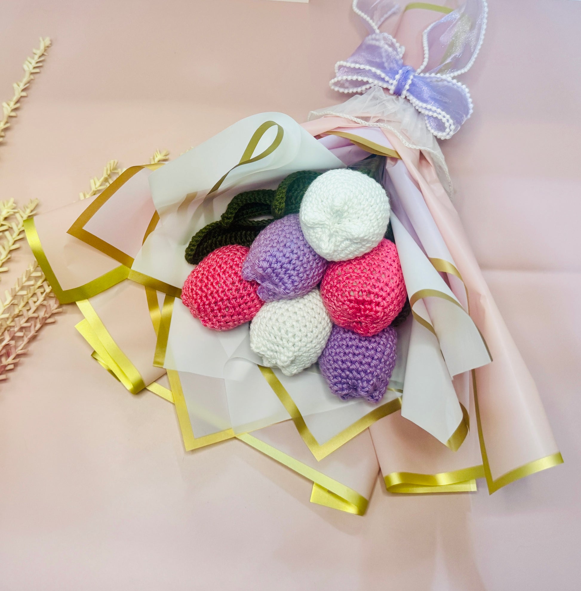 Forever Yours – Tulip Harmony Bouquet