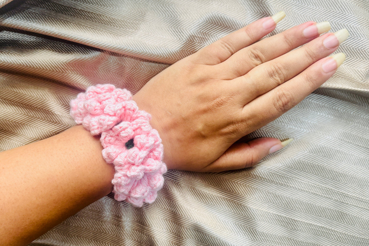 Blush Bloom Crochet Bun Gajra
