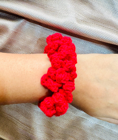 Crimson Rose Crochet Bun Gajra