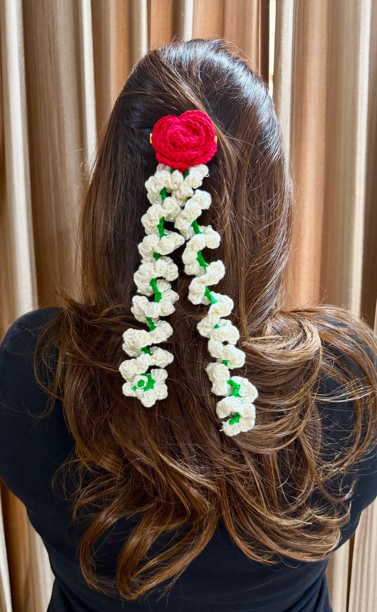 Rose & Mogra Cascade Gajra – Mini styled in hair